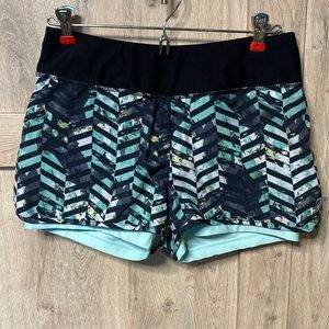 MPG workout tennis running shorts with fitted liner rear key zip sm pocket Sz S